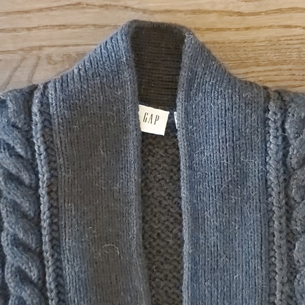 Gap Sweater - Picture 4 of 12